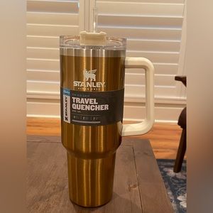 Brand new Stanley Adventure Quencher  Tumbler - 40 oz!